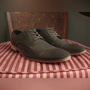 Unlisted by Kenneth Cole Light Grey Lace up formal men’s dress shoes